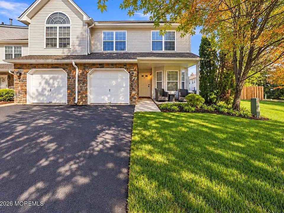50 Hawthorne Dr