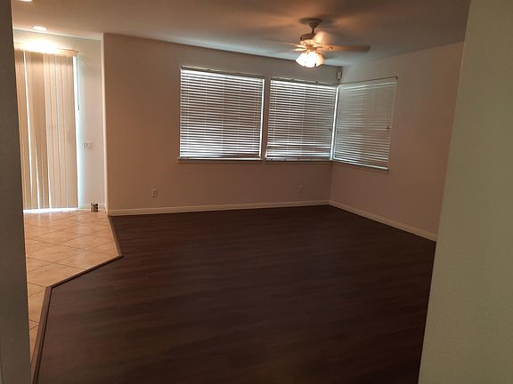3rd image of 34087 Keri Lynn Ave