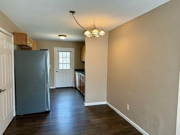 4th image of 27049 Pvt 246th Dr