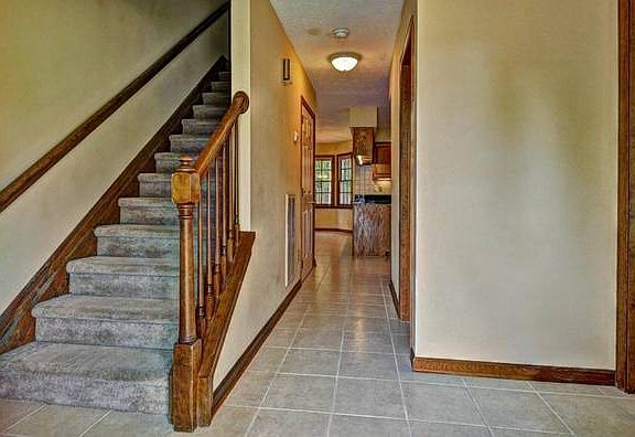 3rd image of 414 Bridge Wood Dr