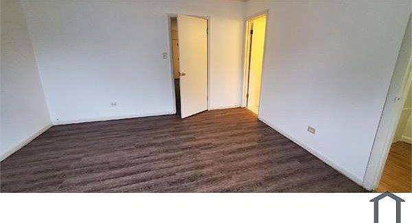 2nd image of 14445 Halsted St APT 3E