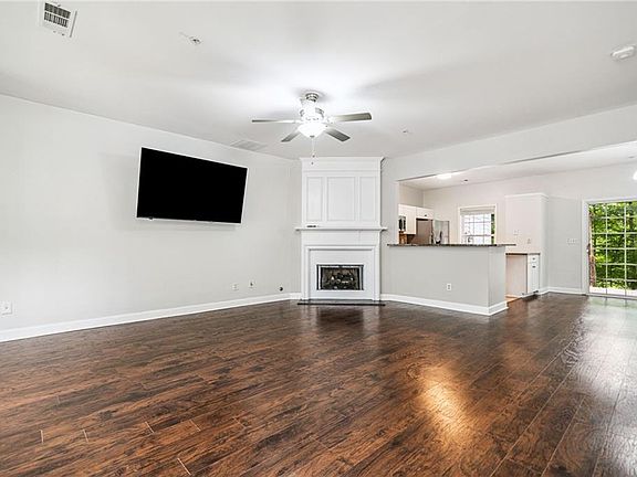 5th image of 1265 Whitestone Rdg