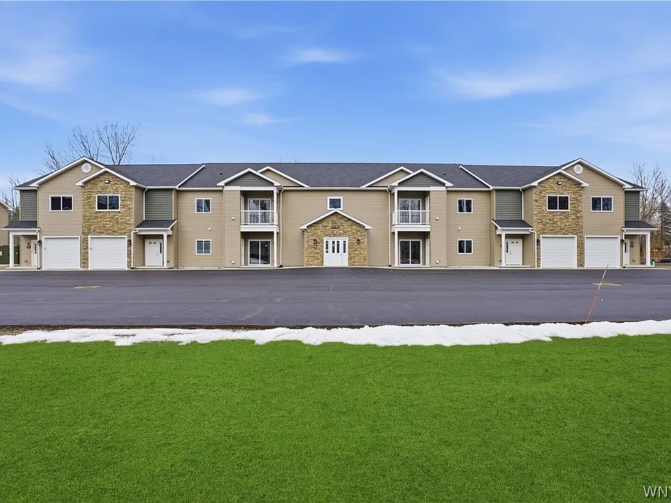 1130 Orchard Park Rd