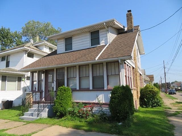 1st image of 613 W 29th St