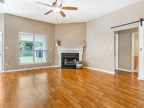3rd image of 1531 Marigny Ave