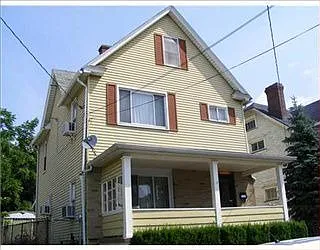 416 Spruce St photo 1