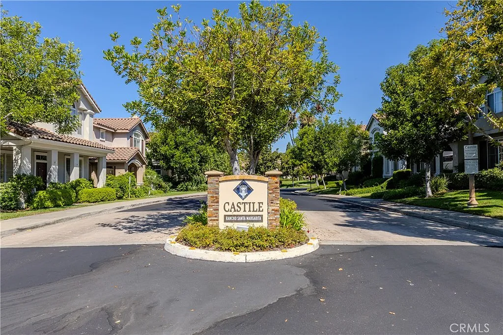 3 bed, 2.5 bath, 1473 sqft, $4,750 — Photo 4