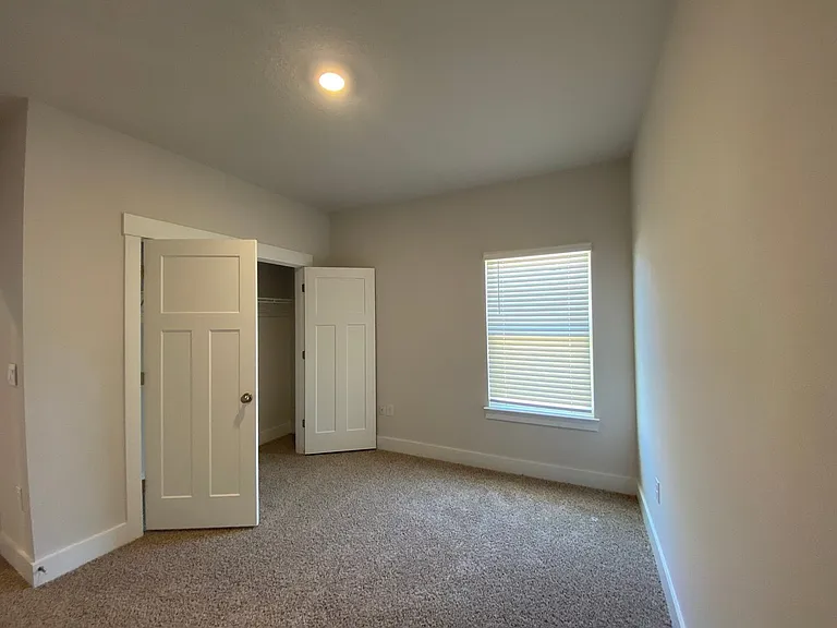 3398 Southwind Dr — Photo 35