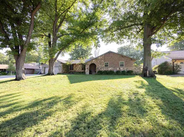 2021 El Camino St, Ponca City, OK 74604