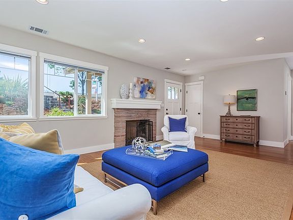 3rd image of 114 Hillcrest Dr