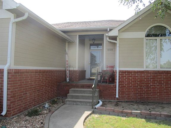 2nd image of 1000 W 18th St
