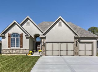 3304 NE 92nd St, Kansas City, MO 64156