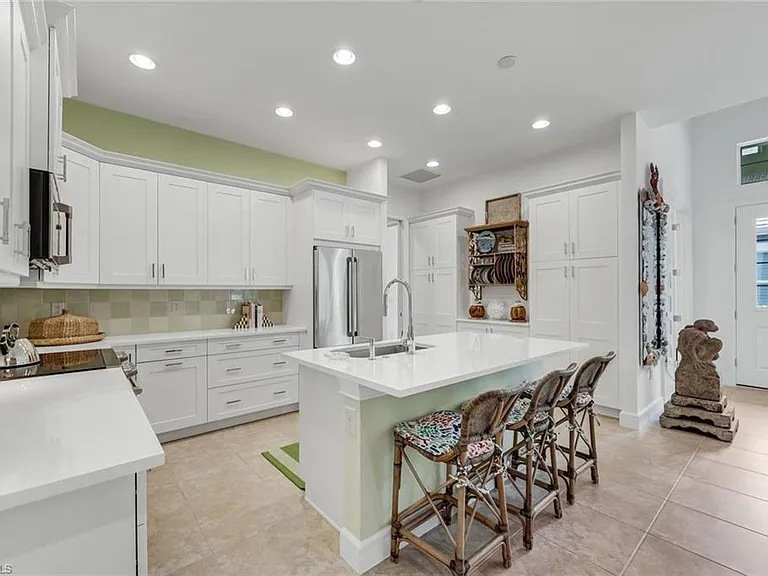 5878 Haiti Dr — Photo 5