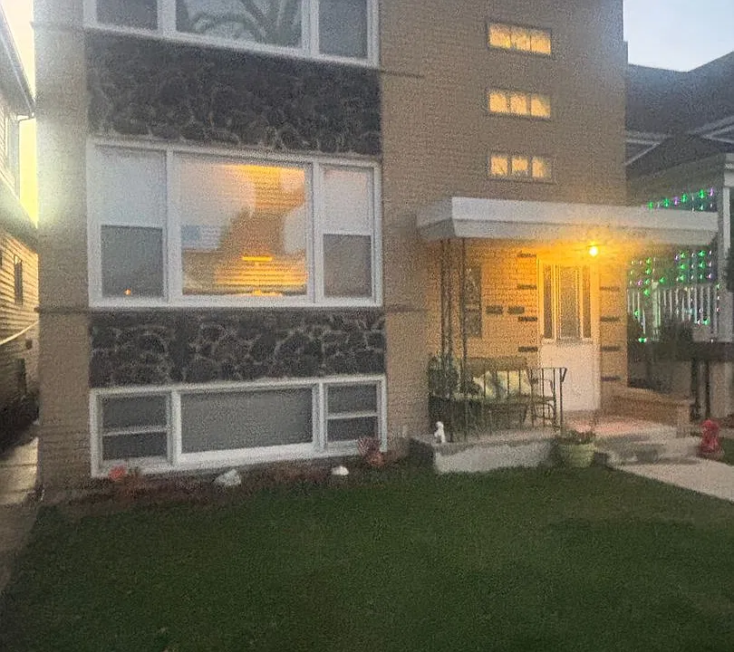 6026 S Kilbourn Ave #2