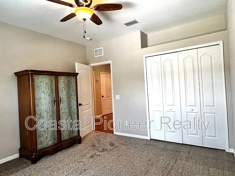 9524 Greenpointe Dr — Photo 36