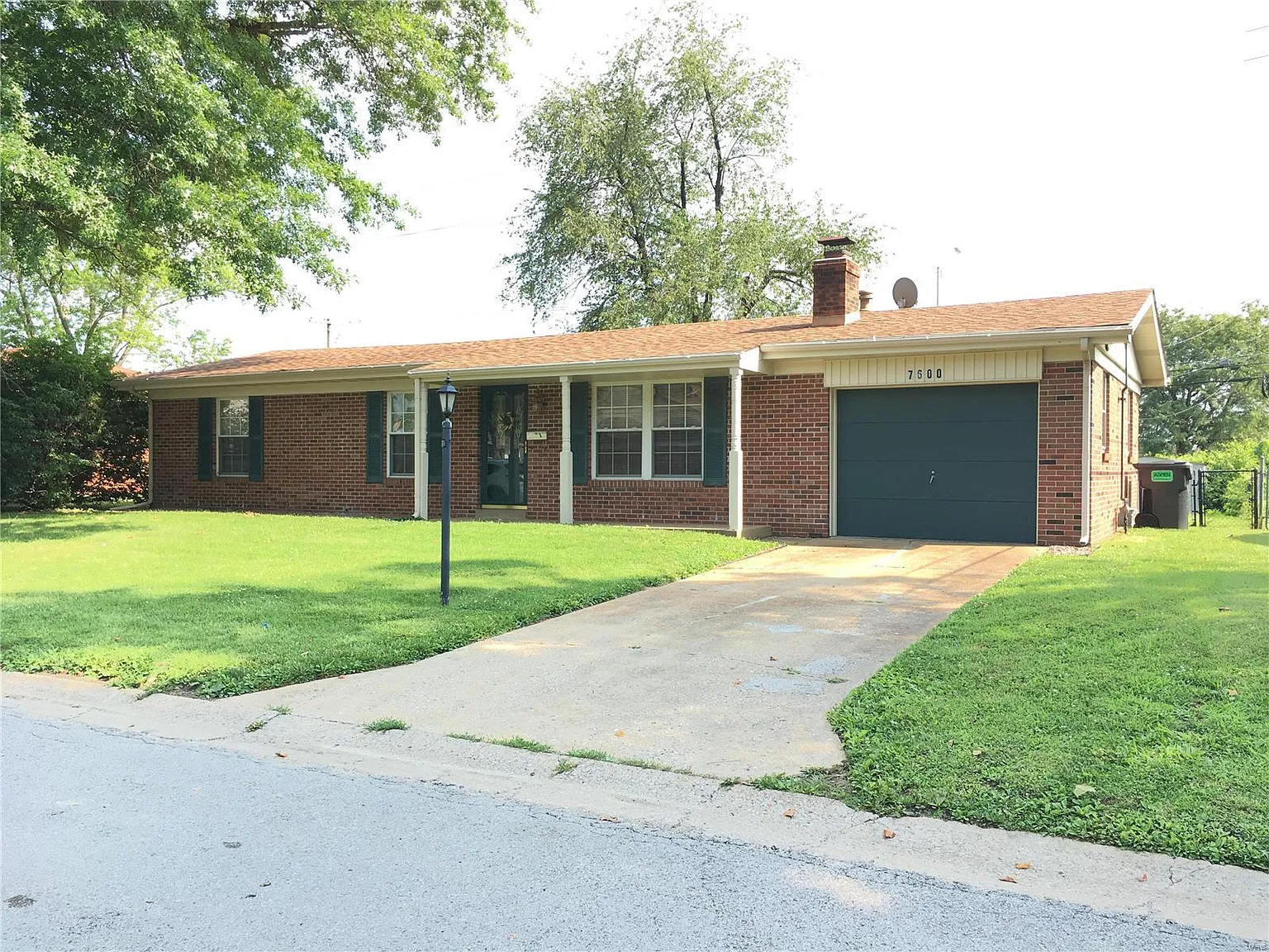 7600 Westchester Dr photo 1