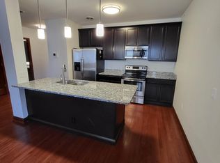 326 W Jefferson St #201, Rockford, IL 61101
