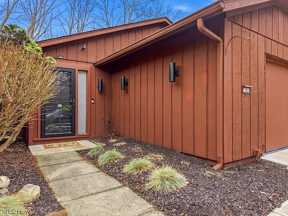 2nd image of 17833 Cliffside Dr