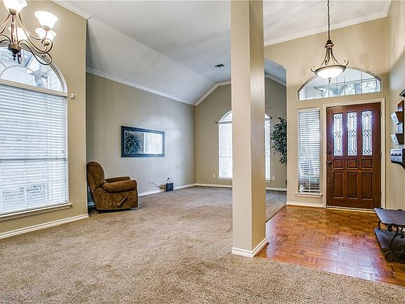 3rd image of 2450 Glen Ridge Dr