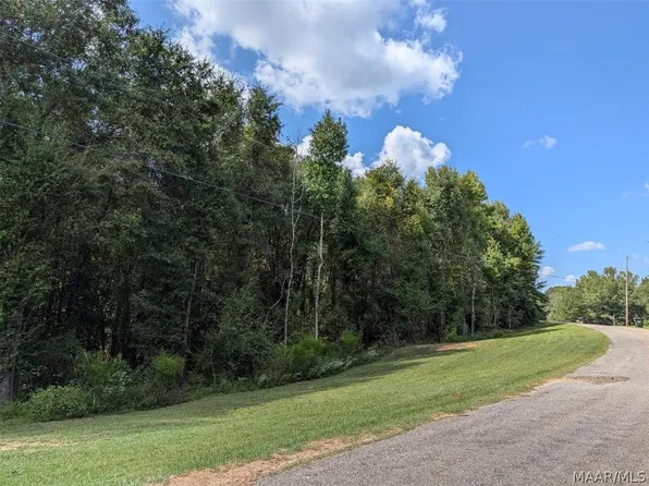 4 Kyle Rd, Selma, AL 36703