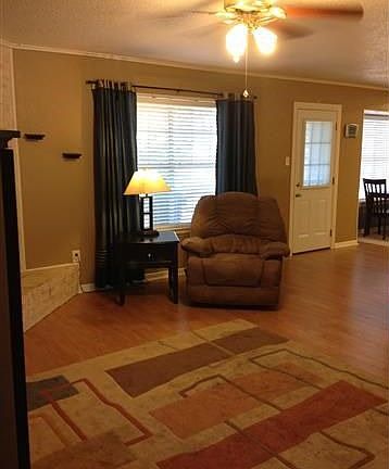 2nd image of 2805 Crestwood Ln