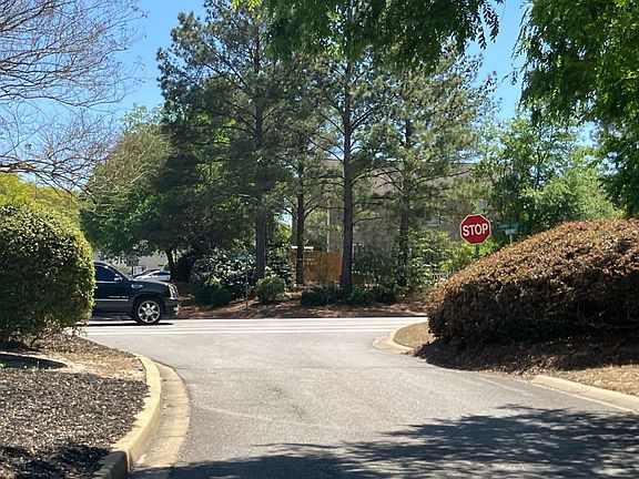 4th image of 136 Sandpine Cir