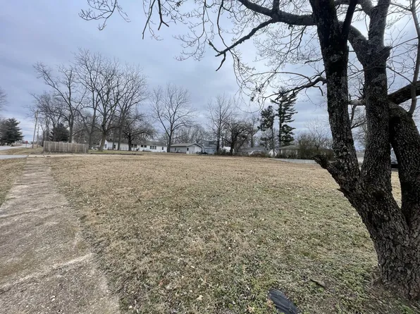 611 W Pennington Avenue, Ava, MO 65608