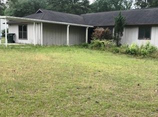 3011 Lindsey Dr #AB, Claxton, GA 30417