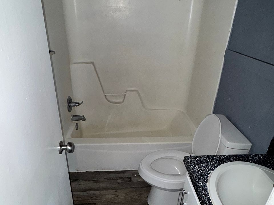 1st image of 1302 Harris Ave #84