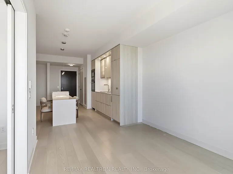 11 Yorkville Ave #3403 — Photo 15