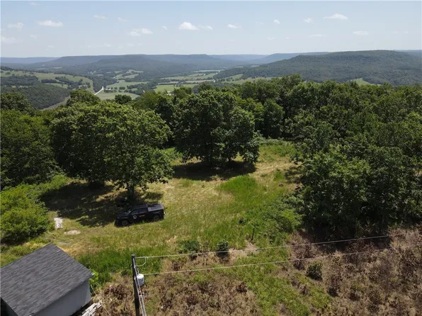 1637 County Road 935, Green Forest, AR 72638