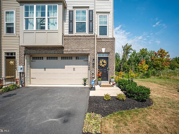 5th image of 15946 Coolidge Ave