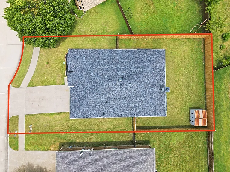 1002 Zachary Dr — Photo 26