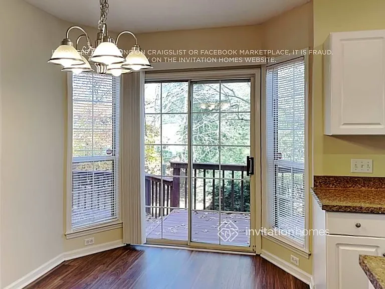 6439 Skyline Dr — Photo 10
