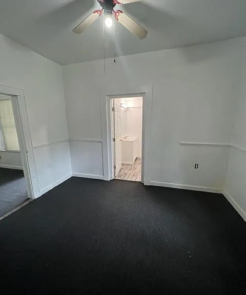 1031 N Florence Ave — Photo 8