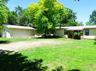 16 W Deer Creek Trl, Anthony, KS 67003