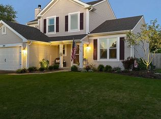 366 Mallard Ln, Sugar Grove, IL 60554