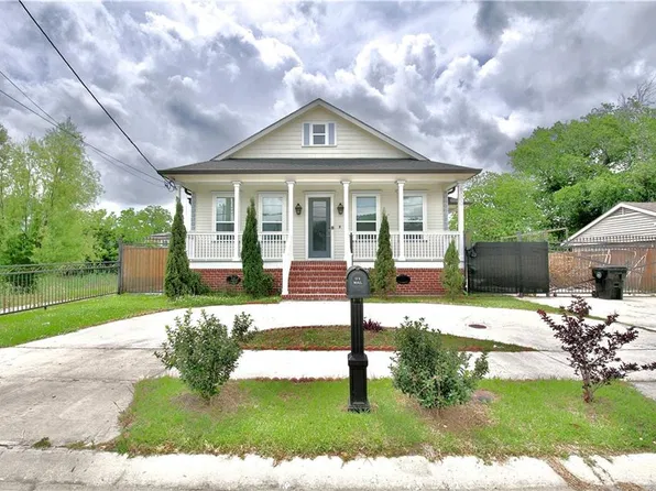 5000 Louisa Dr, New Orleans, LA 70126