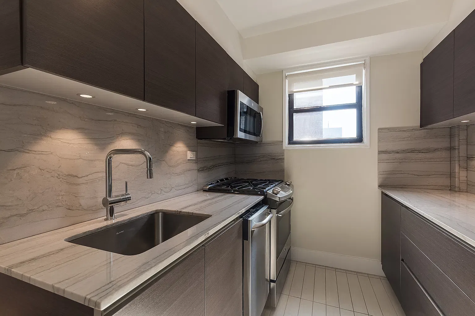 141 E 33rd St — Photo 3
