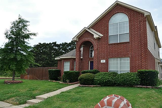 1st image of 421 Belmont Ct