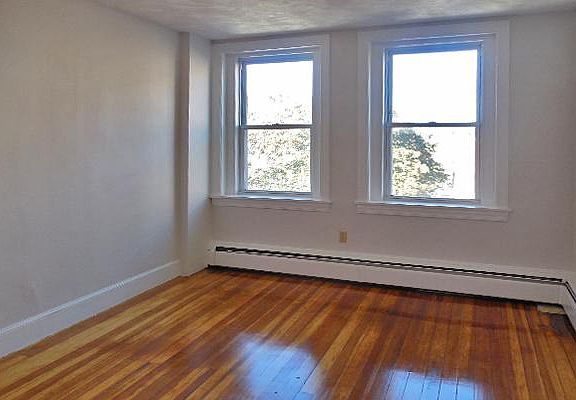 4th image of 266 Washington St #37