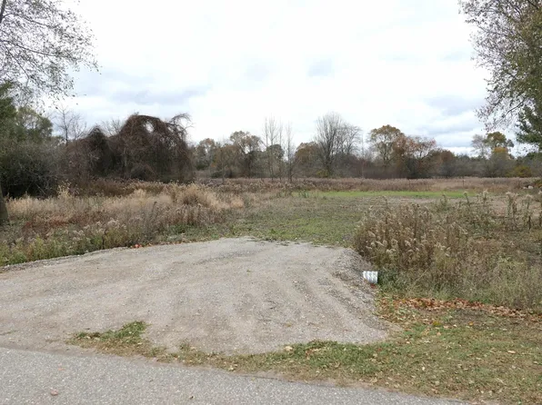 Corvallis Dr, Mount Pleasant, MI 48858