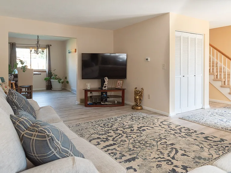 8340 Hoyt Way — Photo 9