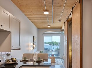 304 5th St #302, West Des Moines, IA 50265