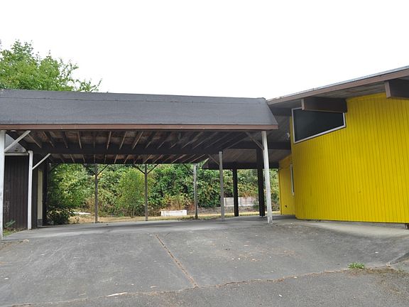 2nd image of 9901 Vickery Ave E