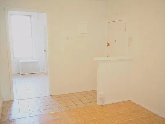 Rented by Twyford Real Estate | media 35