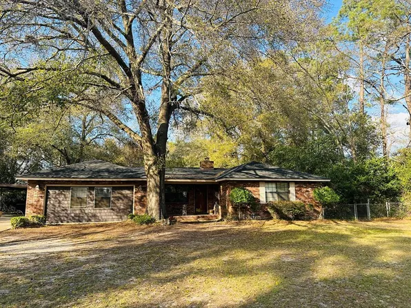 612 Kenwood Dr, Waycross, GA 31501