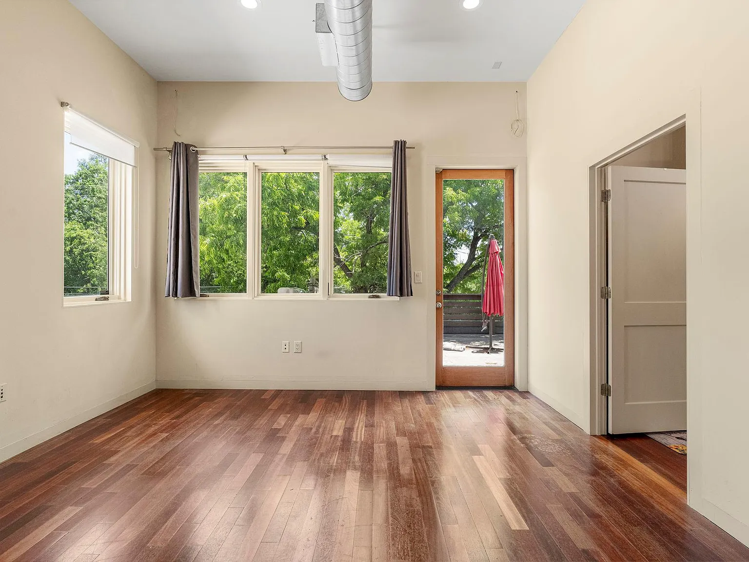 1 bed, 1.0 bath, 920 sqft, $2,900 — Photo 4