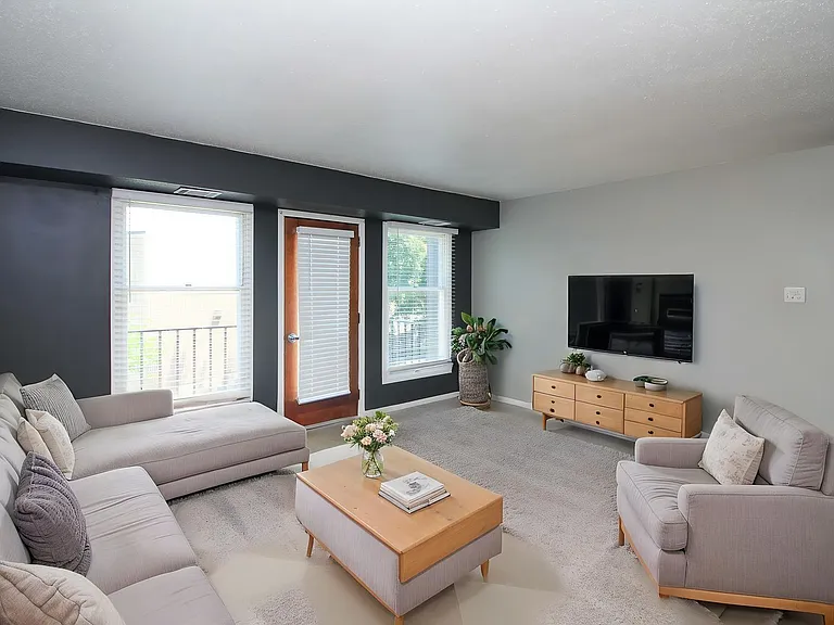 Teak Apartments — Photo 16