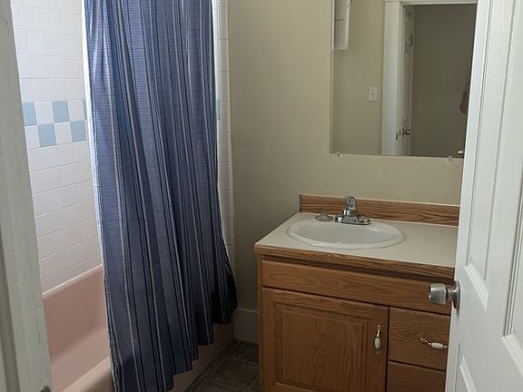 2nd image of 372 N 500 W APT 1